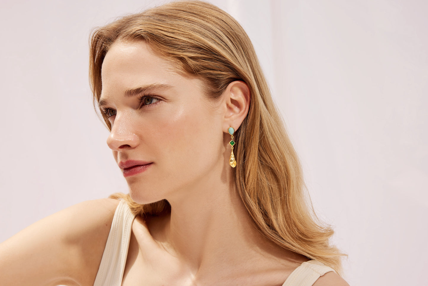 CASSIS EARRINGS MOTHER OF PEARL